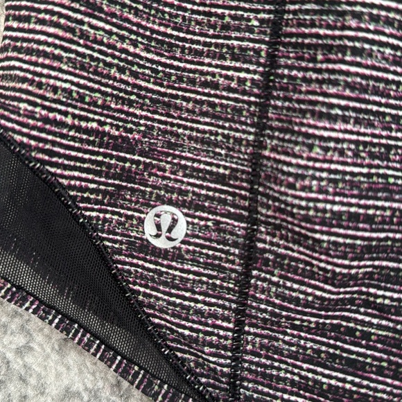 Lululemon Hotty Hot Short II *Long 4" - Picture 6 of 10